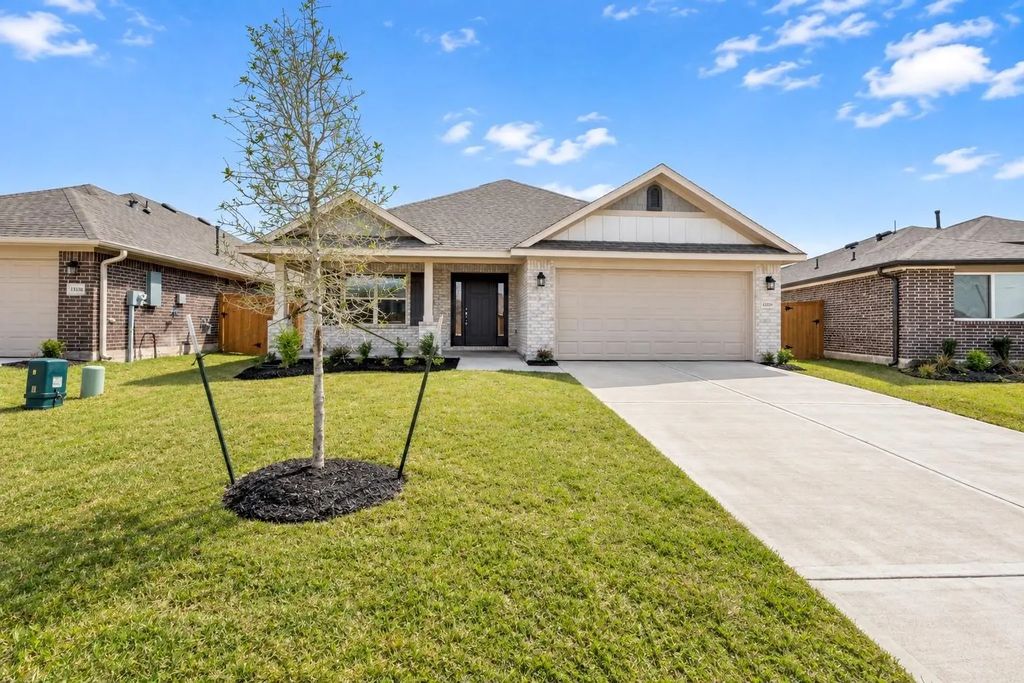 2218 Seneca Lake Drive, Texas City