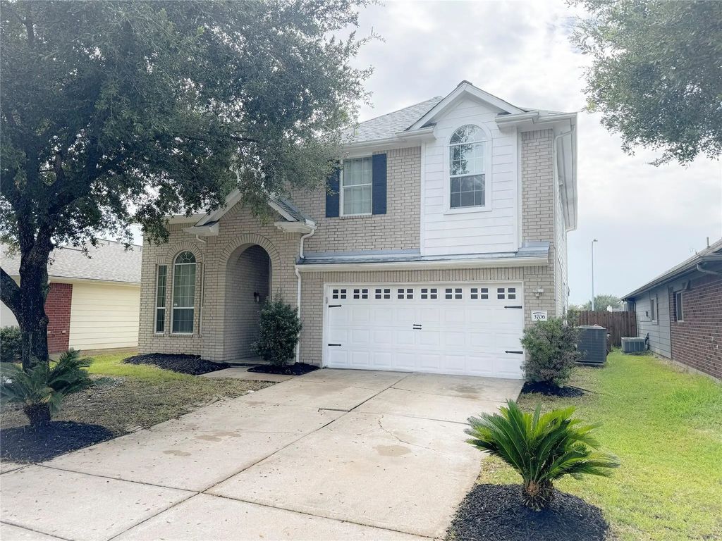 3706 Elmwood Dale Drive, Fresno