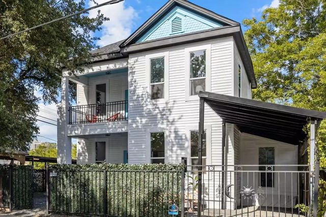 1015 Brooks Street, Houston