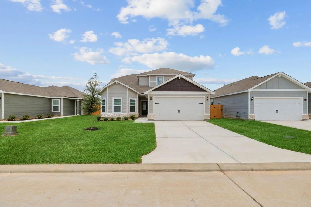 25542 Blooming Hazel Drive, Cleveland