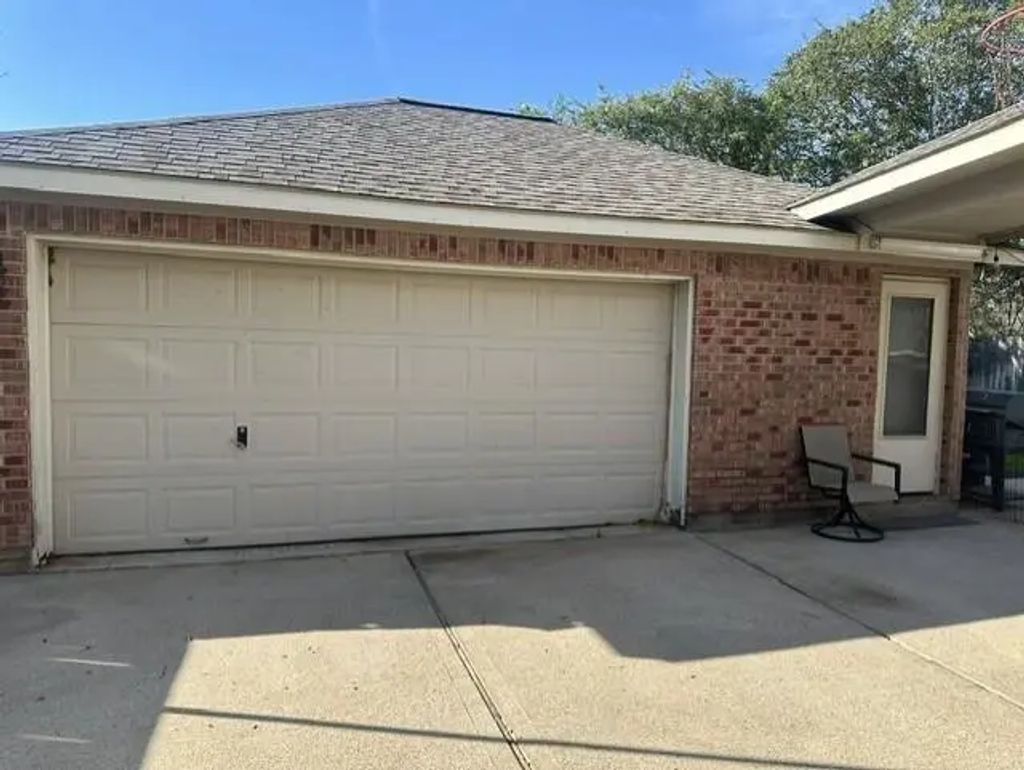 23722 Whispering Wind, Katy