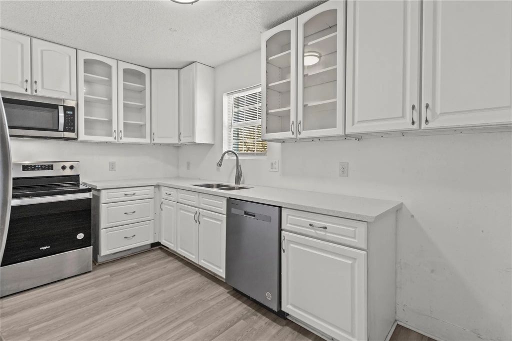 317 E B Street 317, La Porte