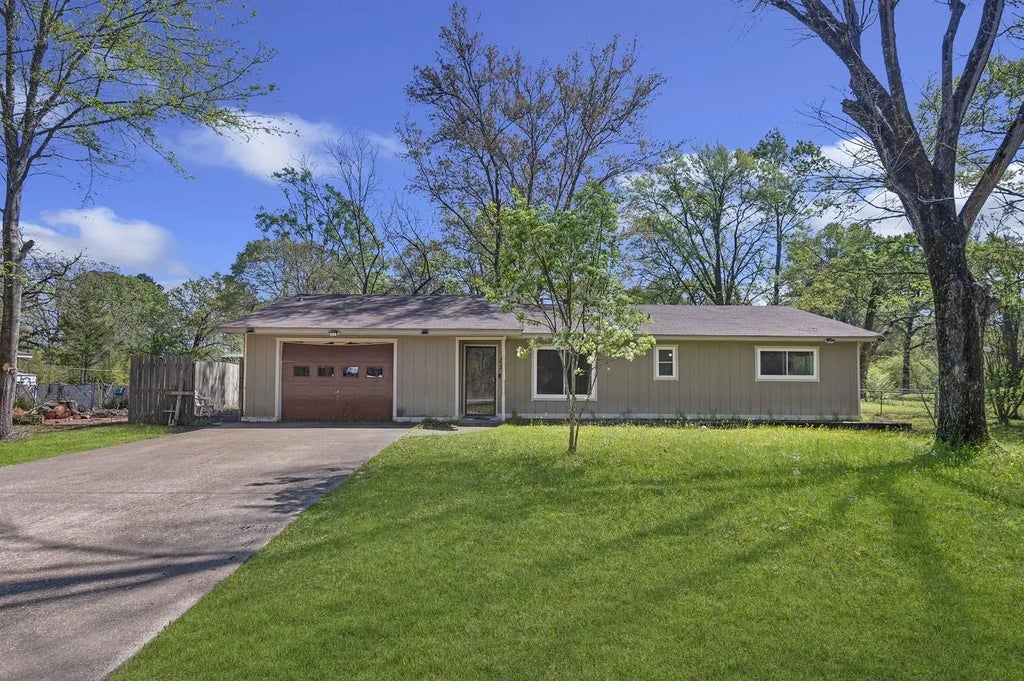 702 Neches Street, Lufkin