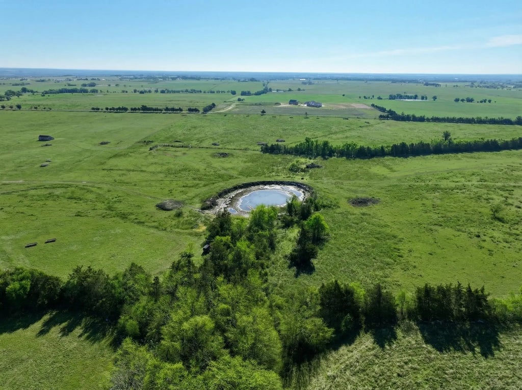 6055 Mockingbird Road, Brenham