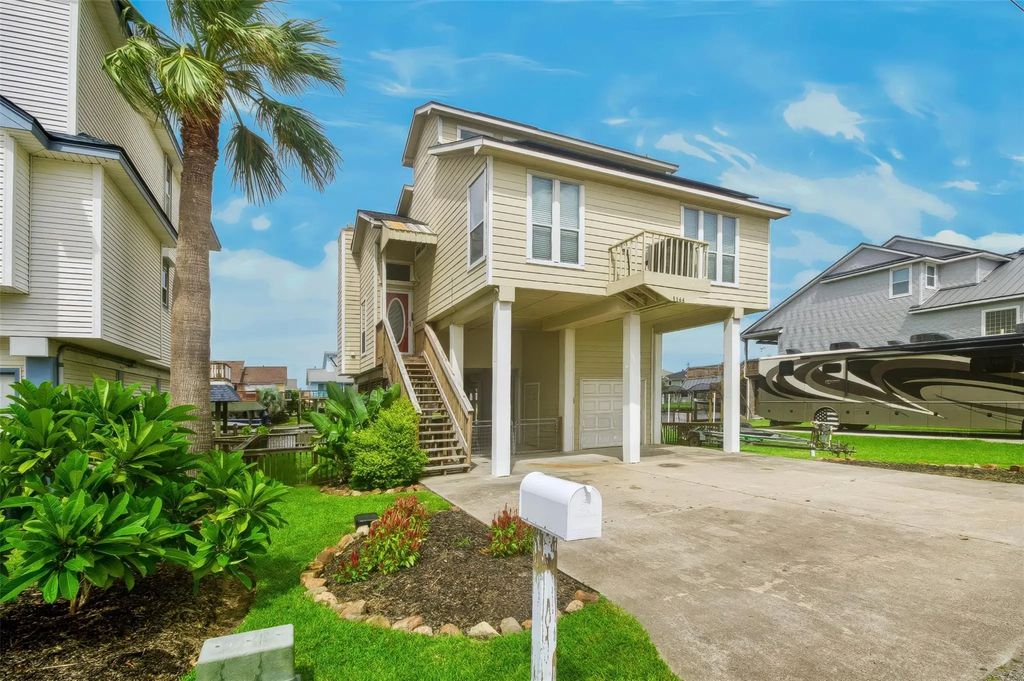 1144 Sailfish Street, Bayou Vista