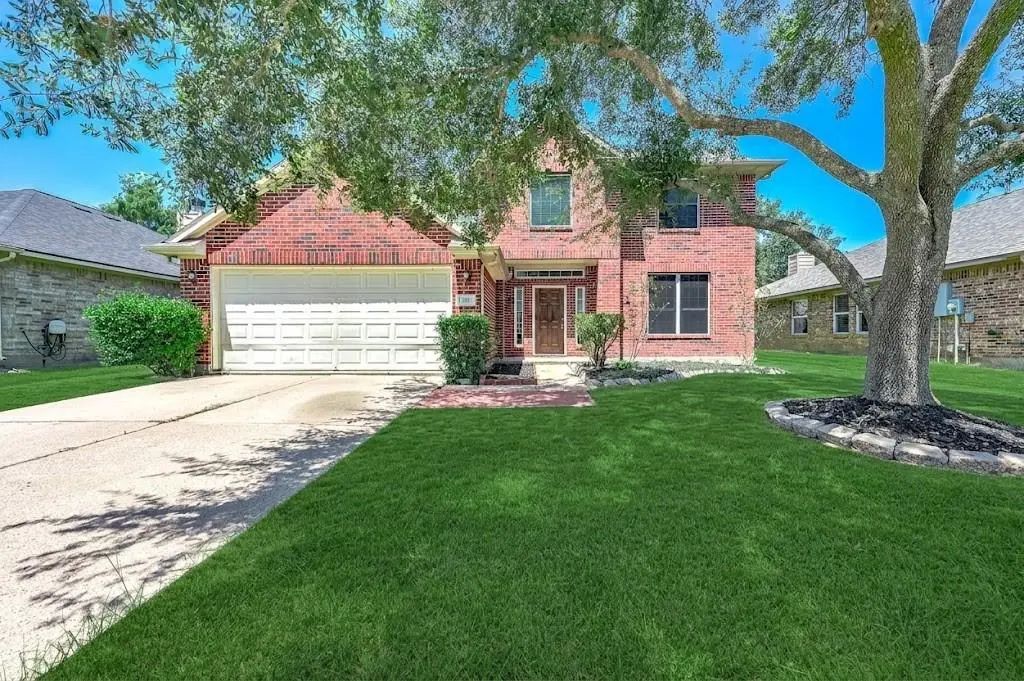 2032 Creek Shore Lane, Pearland