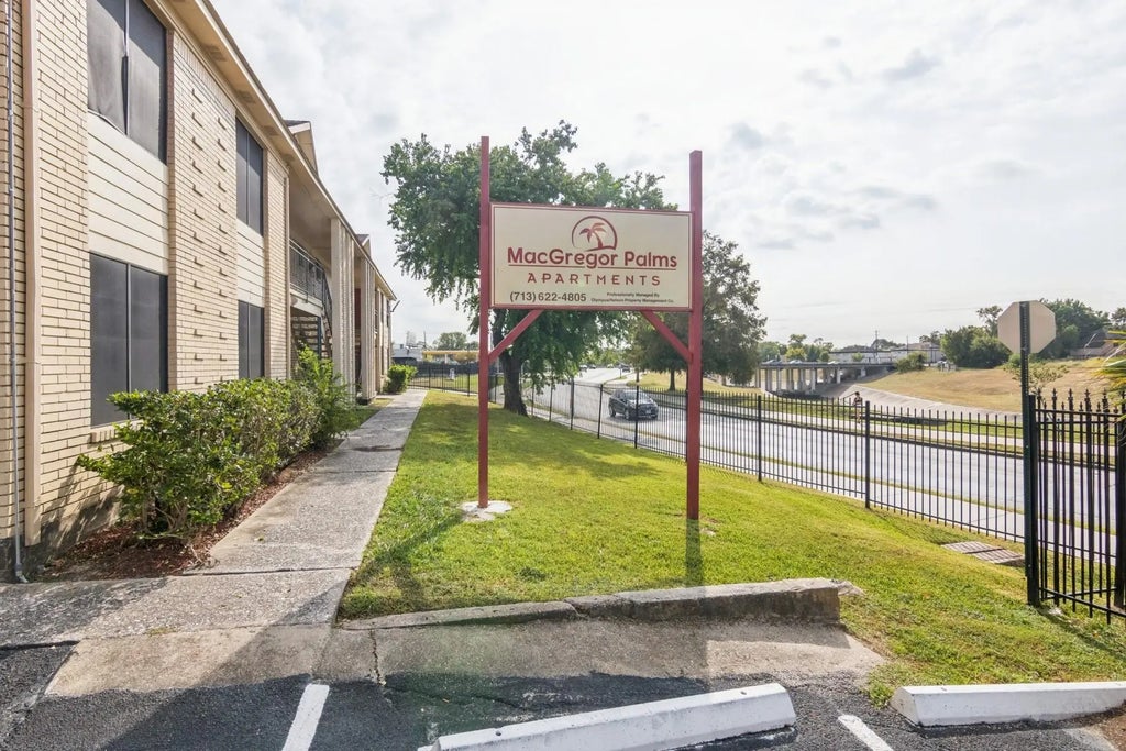 3641 N Macgregor Way 31, Houston