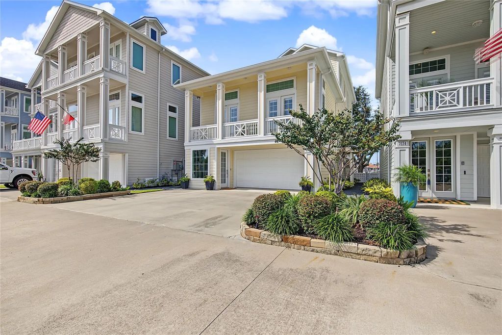 2172 Marina Way, Kemah