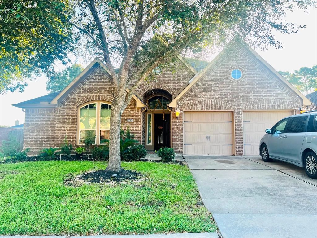 2801 Field Hollow Drive, Pearland
