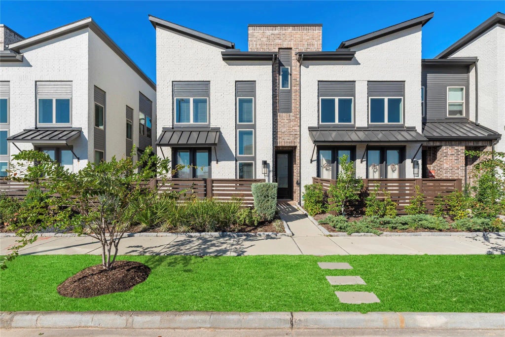 16647 Bristol Steel, Cypress