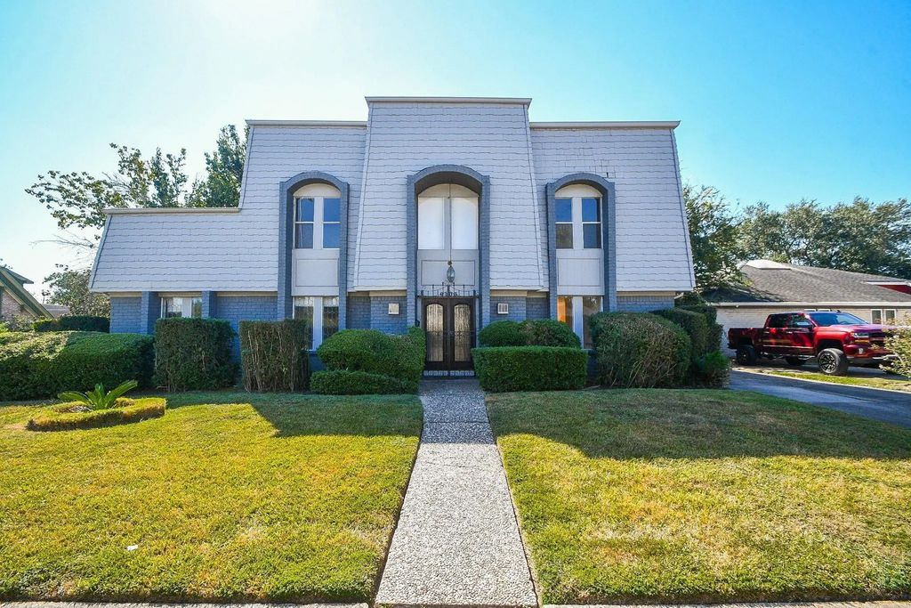 6103 Portal Drive, Houston
