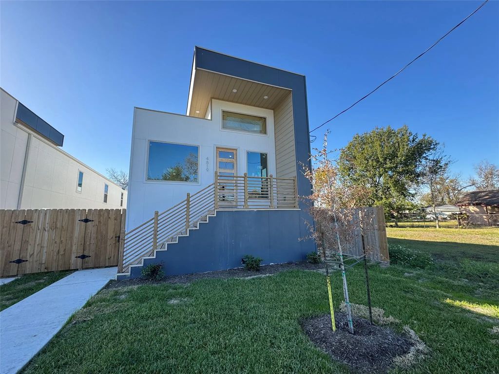 4819 Los Angeles Street, Houston