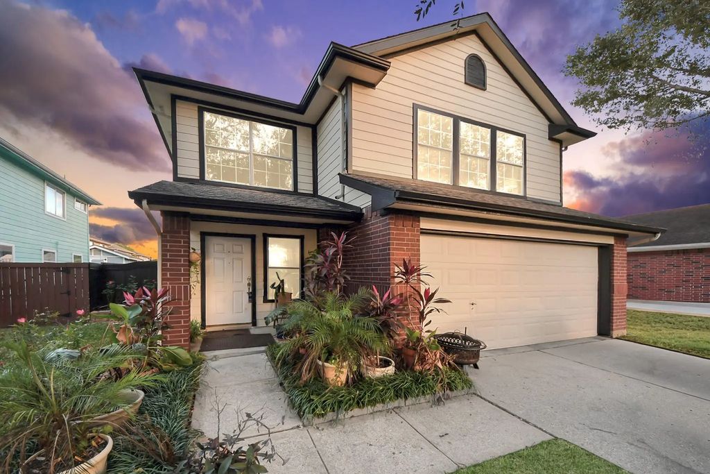 13019 Lindenloch Lane, Houston
