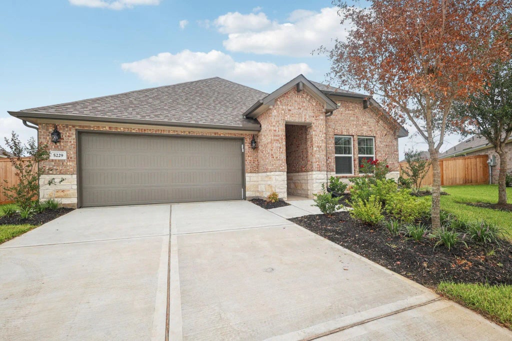 5216 Cypress Rose Drive, Pearland