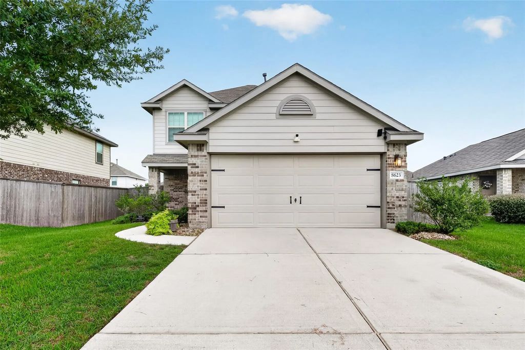 8623 River Crest Drive, Baytown