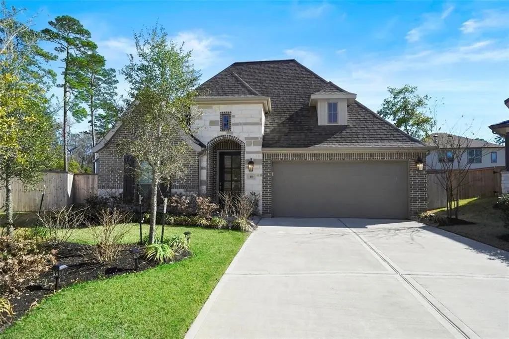 100 Wake Valley Court, Conroe