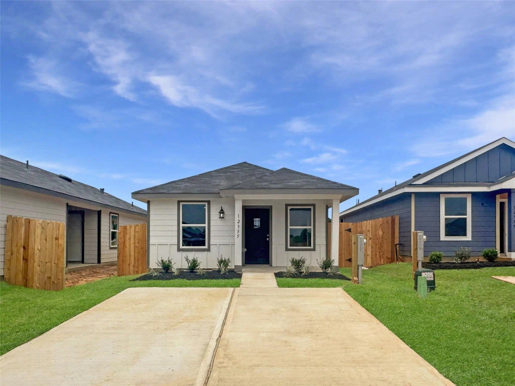 12355 Sword Point Court, Willis