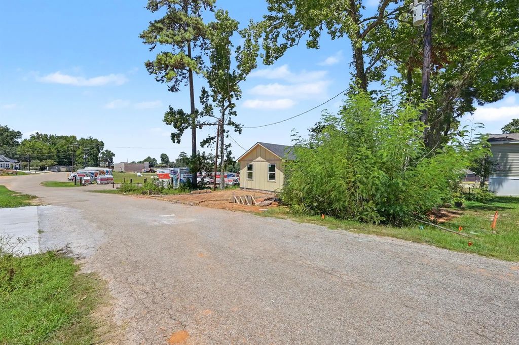 16622 Eastchase, Montgomery