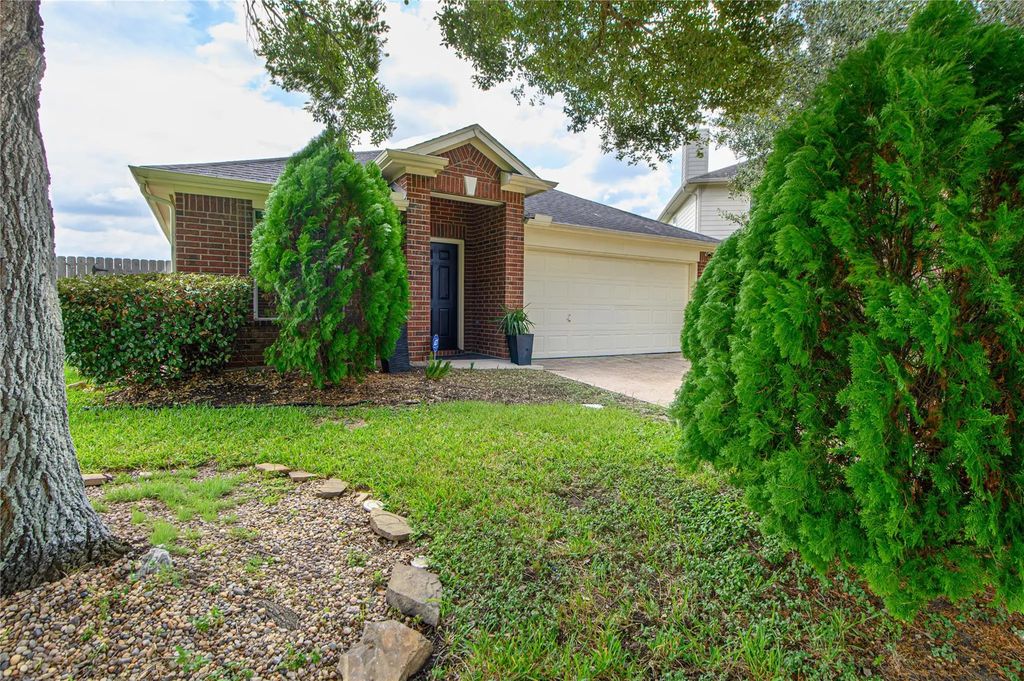 2303 Amber Wheat Court, Fresno
