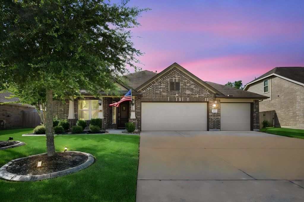 719 S Galley Drive, Crosby