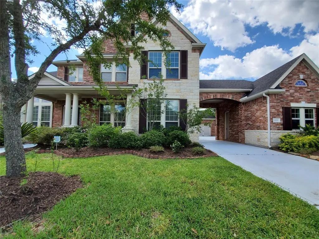 4526 Broken Rock Lane, Sugar Land