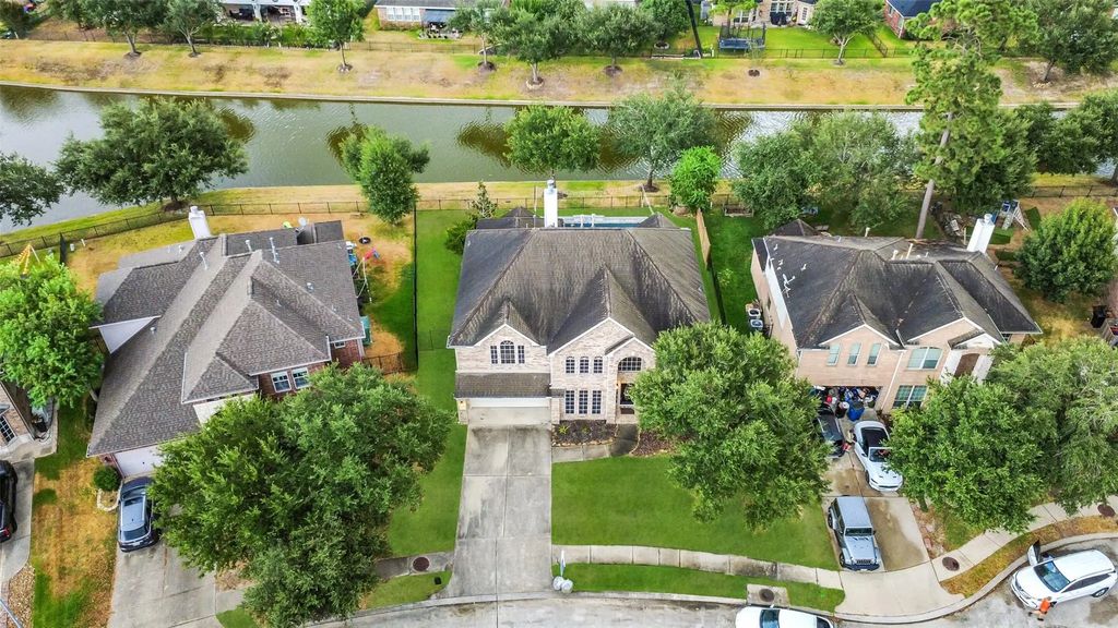30214 Vinebriar Drive, Spring