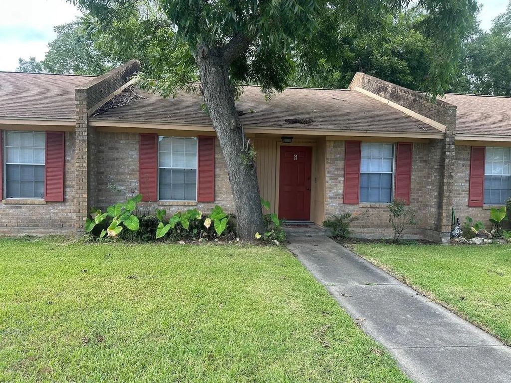 101 Willenberg Road 9, Lake Jackson
