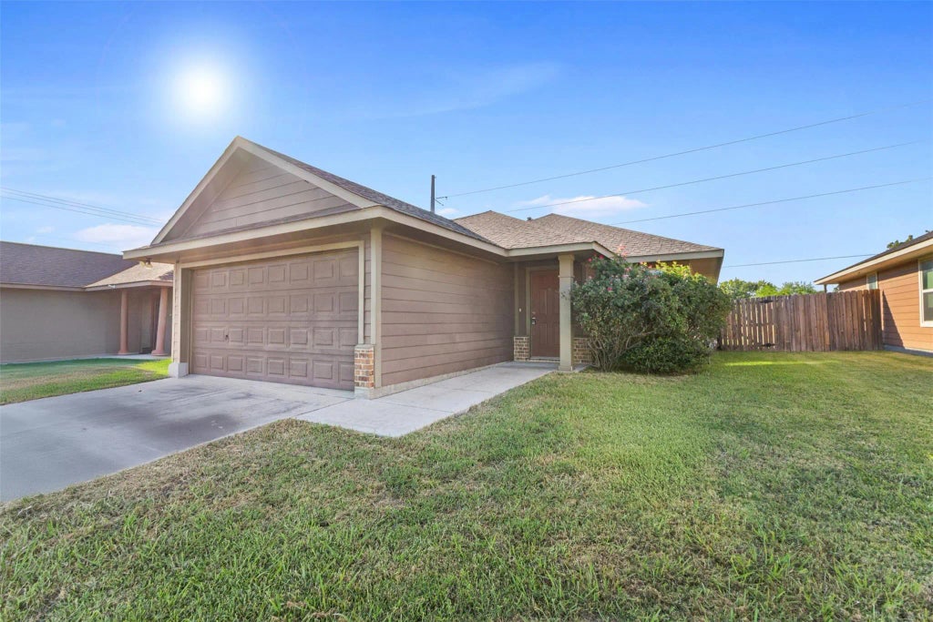 1134 Cottage Grove Circle, Bryan