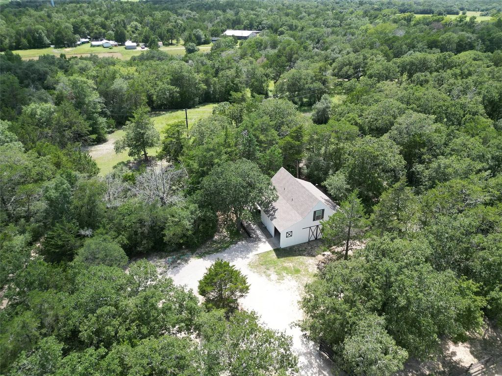 4937 Wolff Road, Round Top
