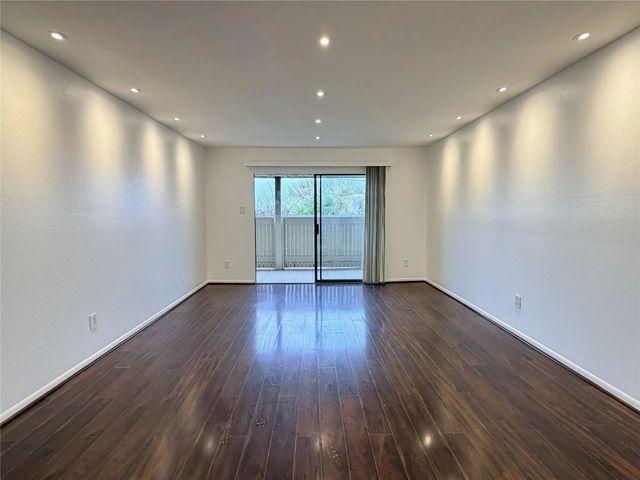 8523 Hearth Drive 19-34, Houston