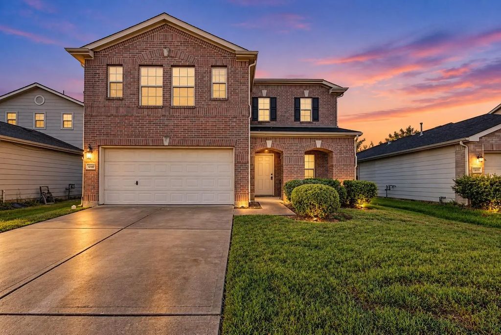 13107 Dawn Hollow Lane, Houston