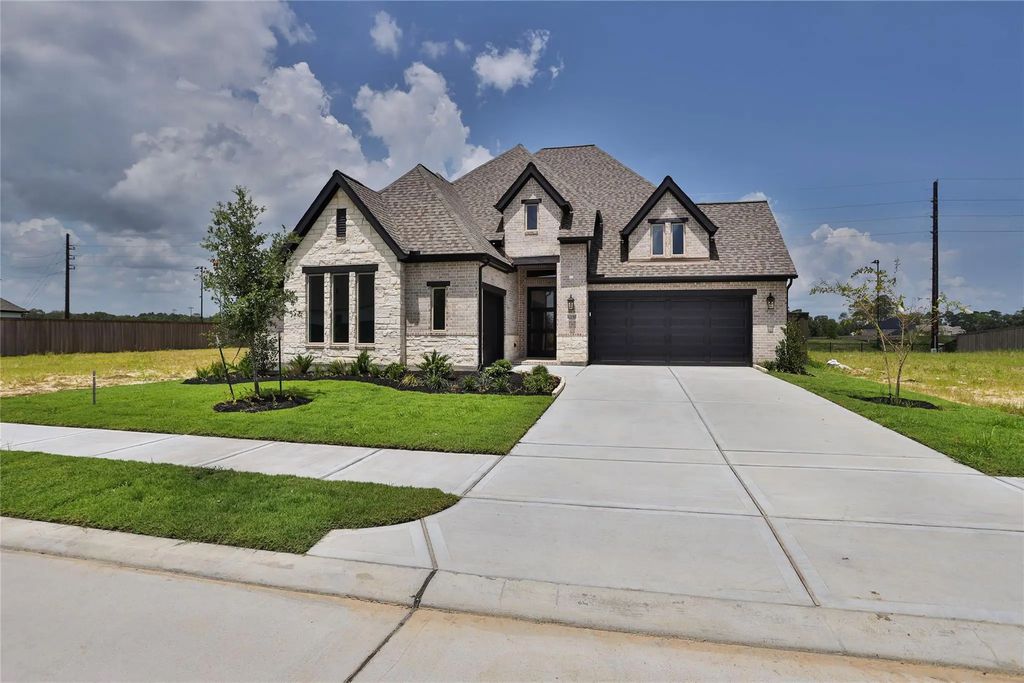 12150 Sweetbriar Loop, Mont Belvieu