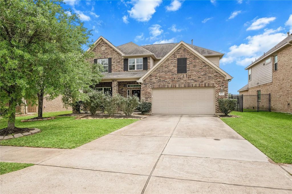 1822 Luminous Waters Lane, Rosharon