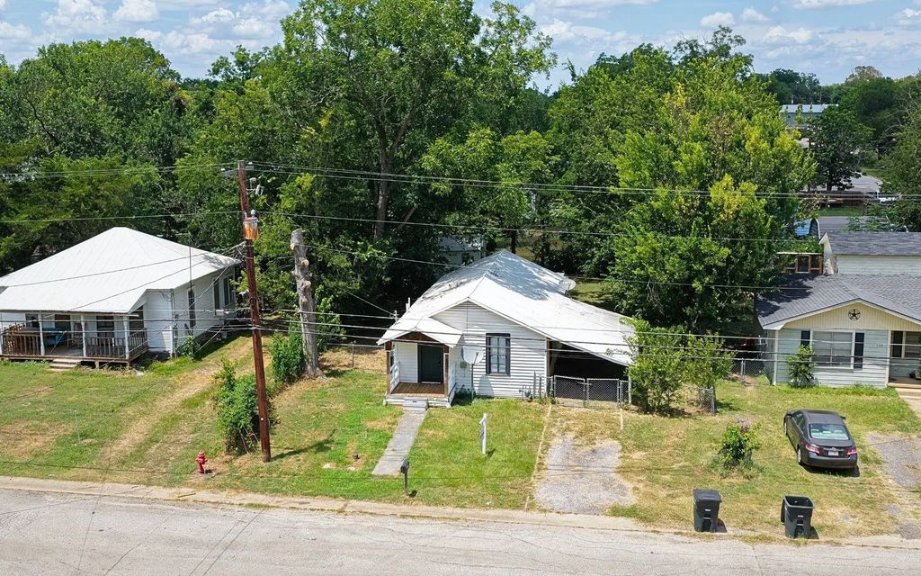 102 N Temple Street, Caldwell