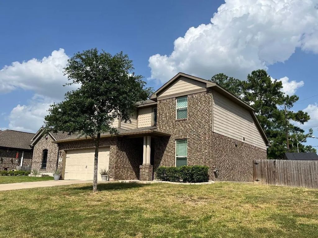 2340 La Salle Woods, Conroe