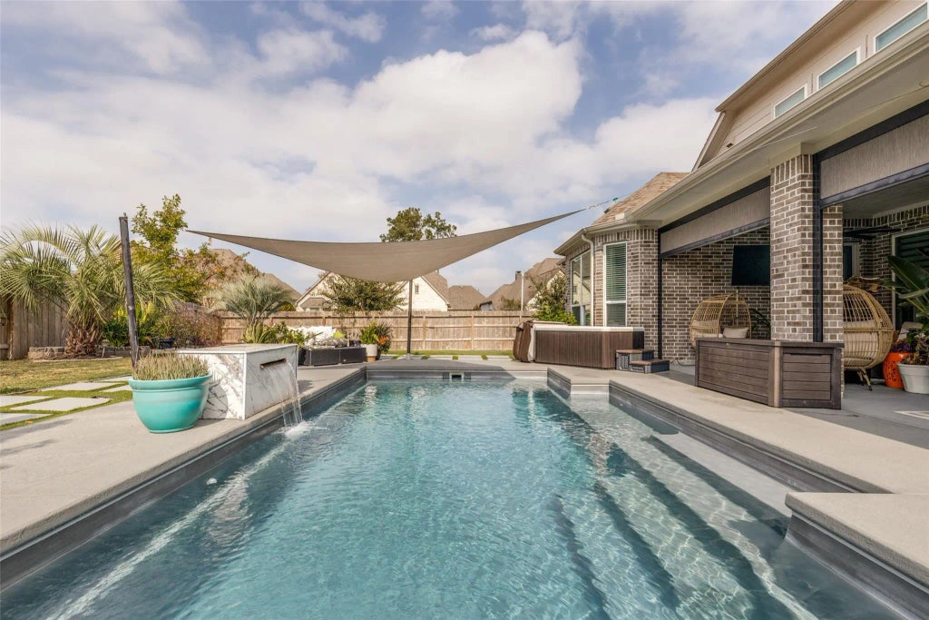 17402 Orchid Falls Lane, Conroe