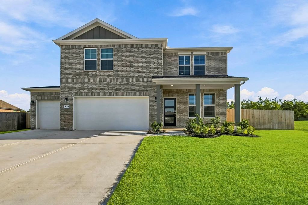 11334 Youngquist Drive, Mont Belvieu
