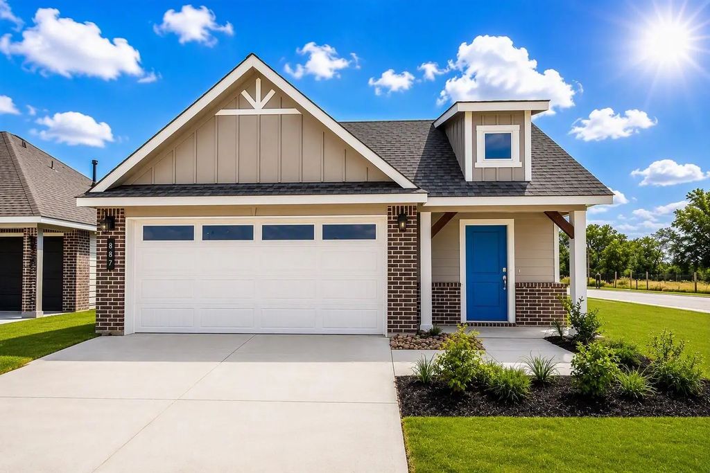 887 Lady Bird Lane, College Station