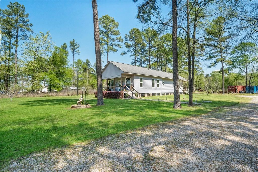 275 Pashun Ln Lane, New Waverly