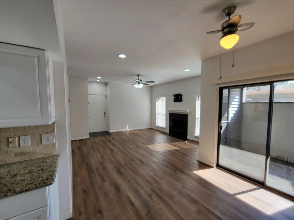 2025 Augusta Drive 303, Houston
