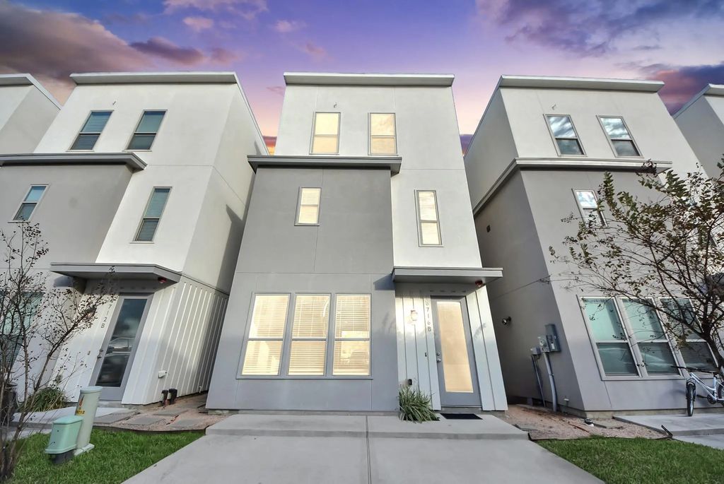 18716 Centro Main Street B, Shenandoah