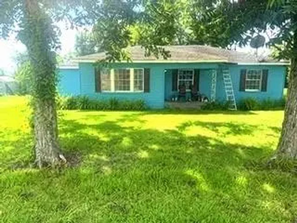 2200 Horn Road, Bay City