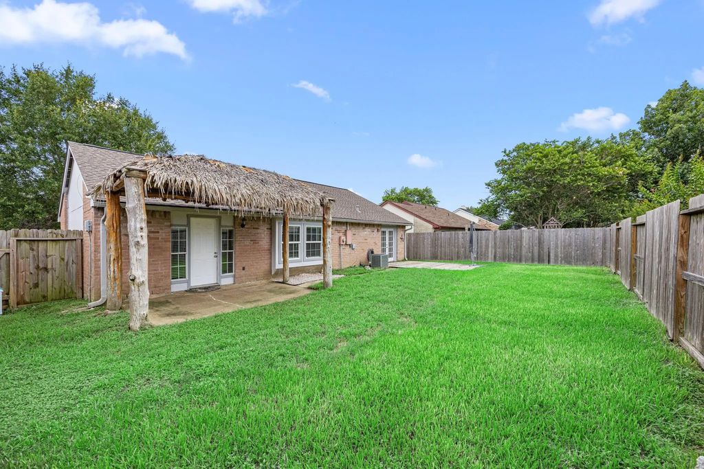 16918 Nevisway Street, Houston