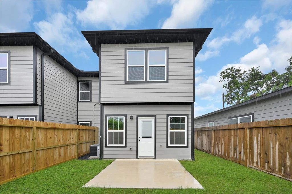 7415 Hezekiah Ln B, Houston