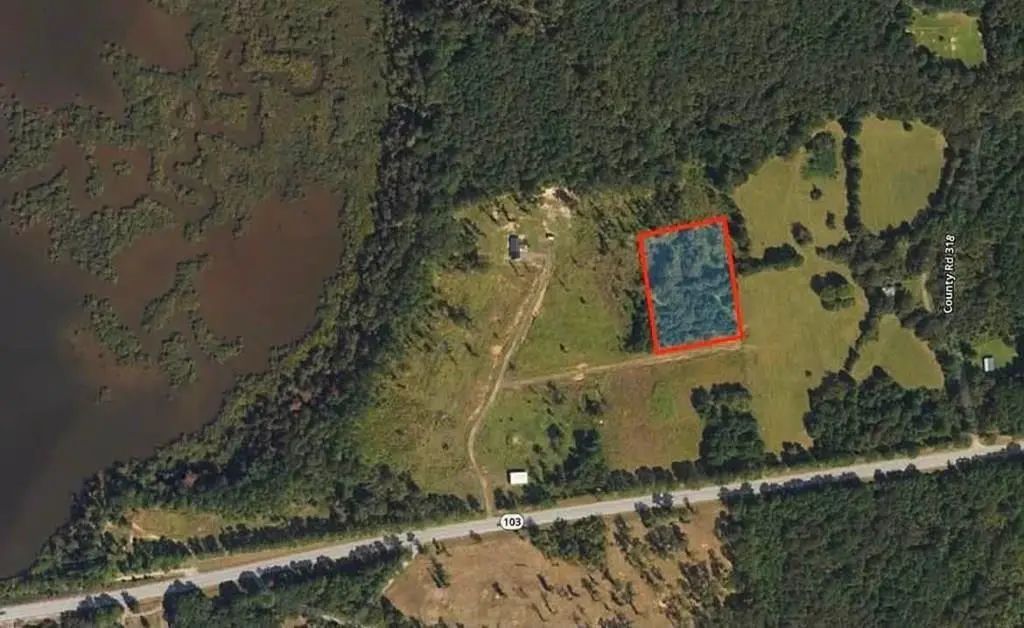 251 Pr 7701, San Augustine