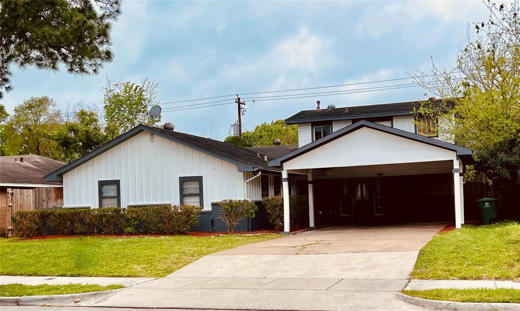 8406 Glen Valley Drive, Houston