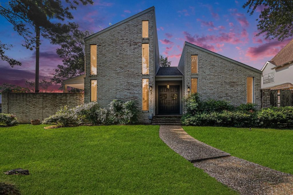 4334 Lake Grove Drive, Seabrook