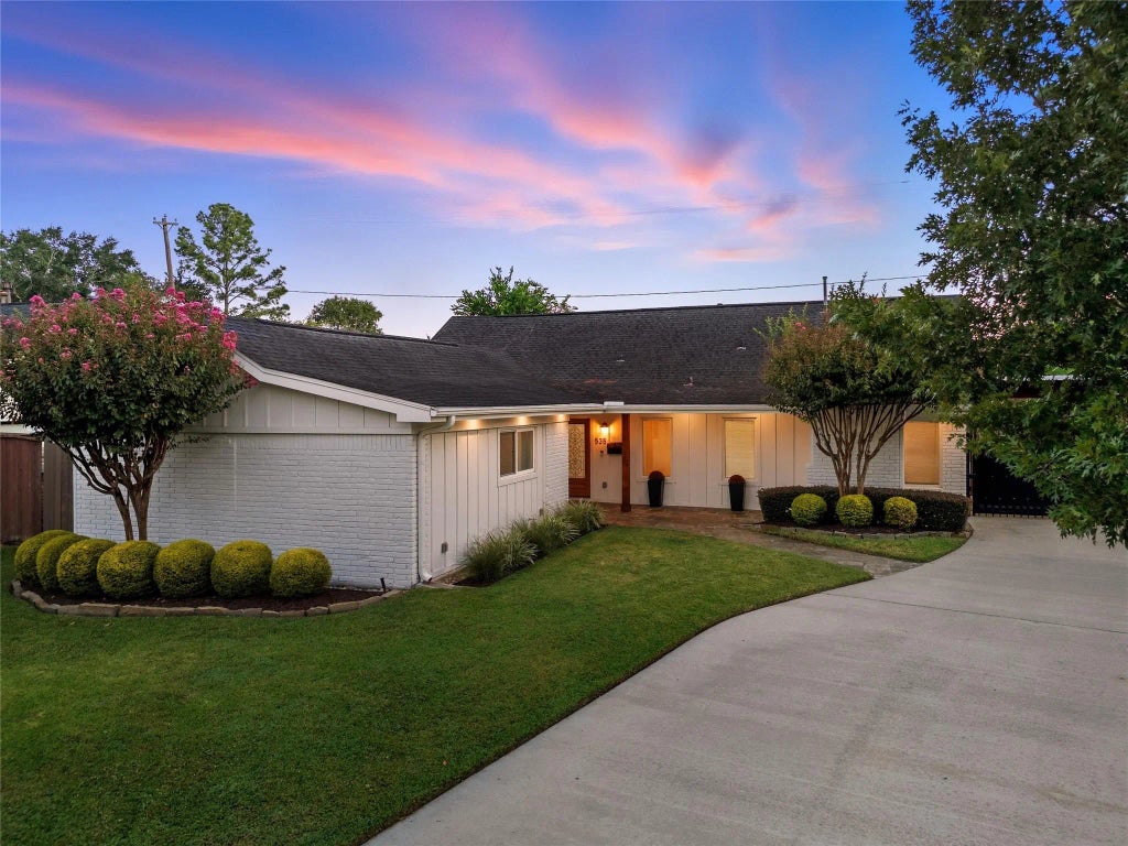 535 Azaleadell Drive, Houston