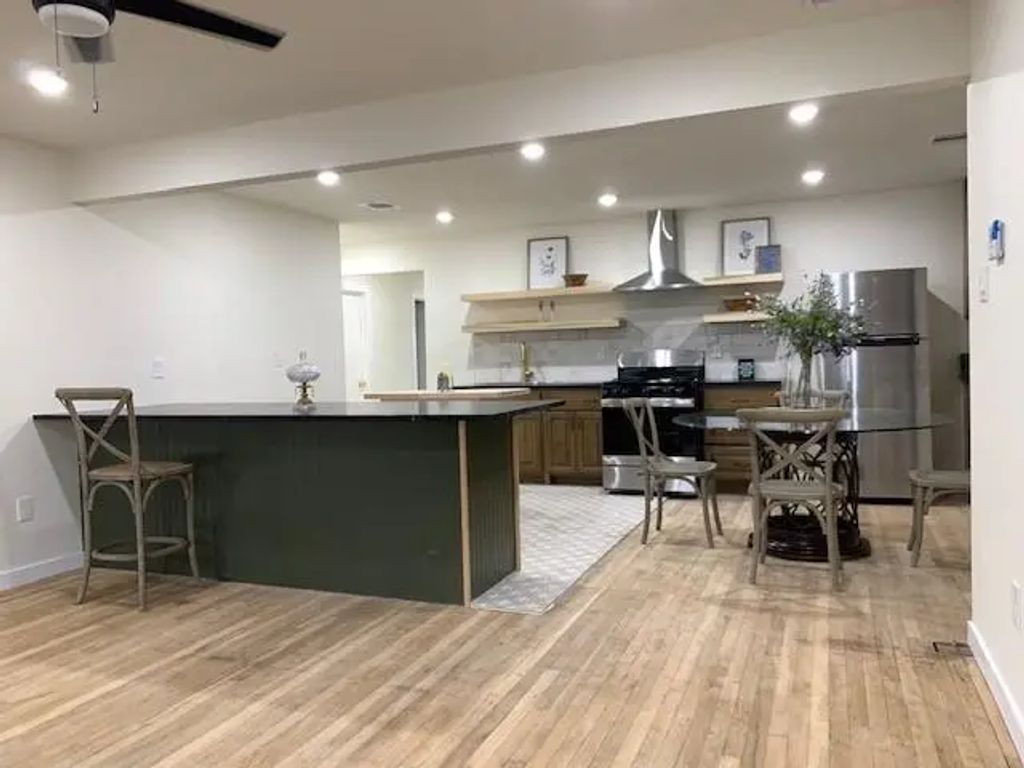 805 Parkstone Drive, Houston