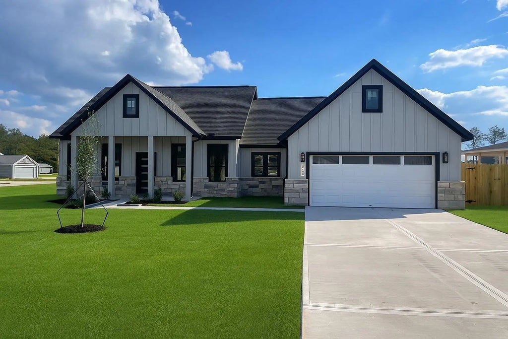 18922 Hatchville Court, Conroe